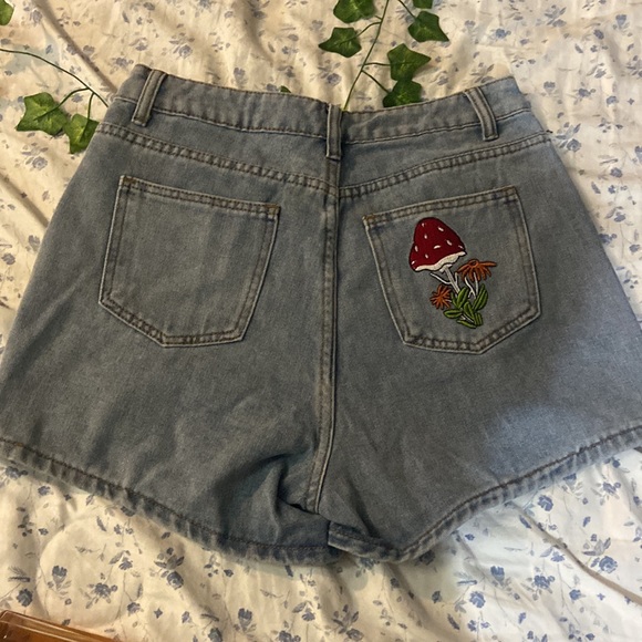 Mushroom Jean Shorts - Picture 2 of 3